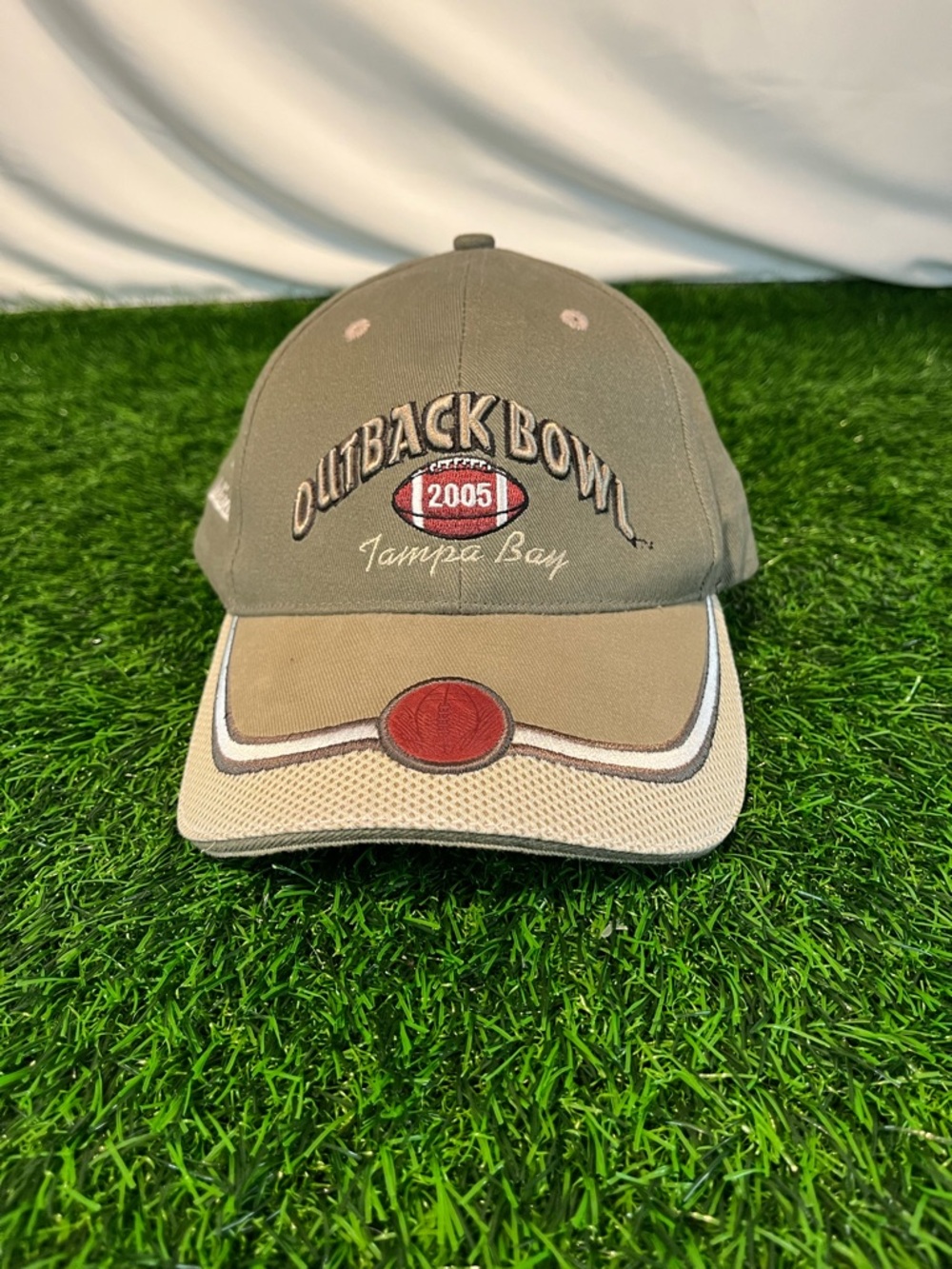 Vintage 00s 2005 NCAA Native Sun Sports Outback Bowl Football Game Velcro Hat